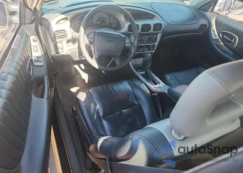 2000 Pontiac Grand Prix Gtp from USA, damaged, VIN 1G2WR1217YF251378